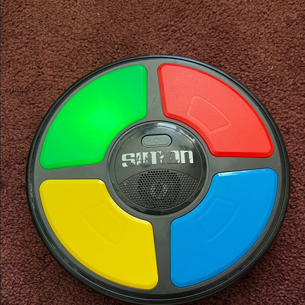 Simons Colorful Memory Game - Red, Green, Yellow, Blue - Picture 2 of 3